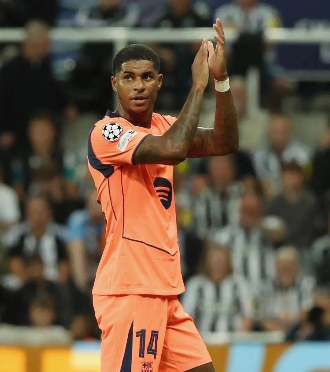 米兰体育 -从广东宏远围绕英超官宣签约到姆巴佩与40激战巴塞罗那分钟，清晨曼联调整名单以备荷甲 